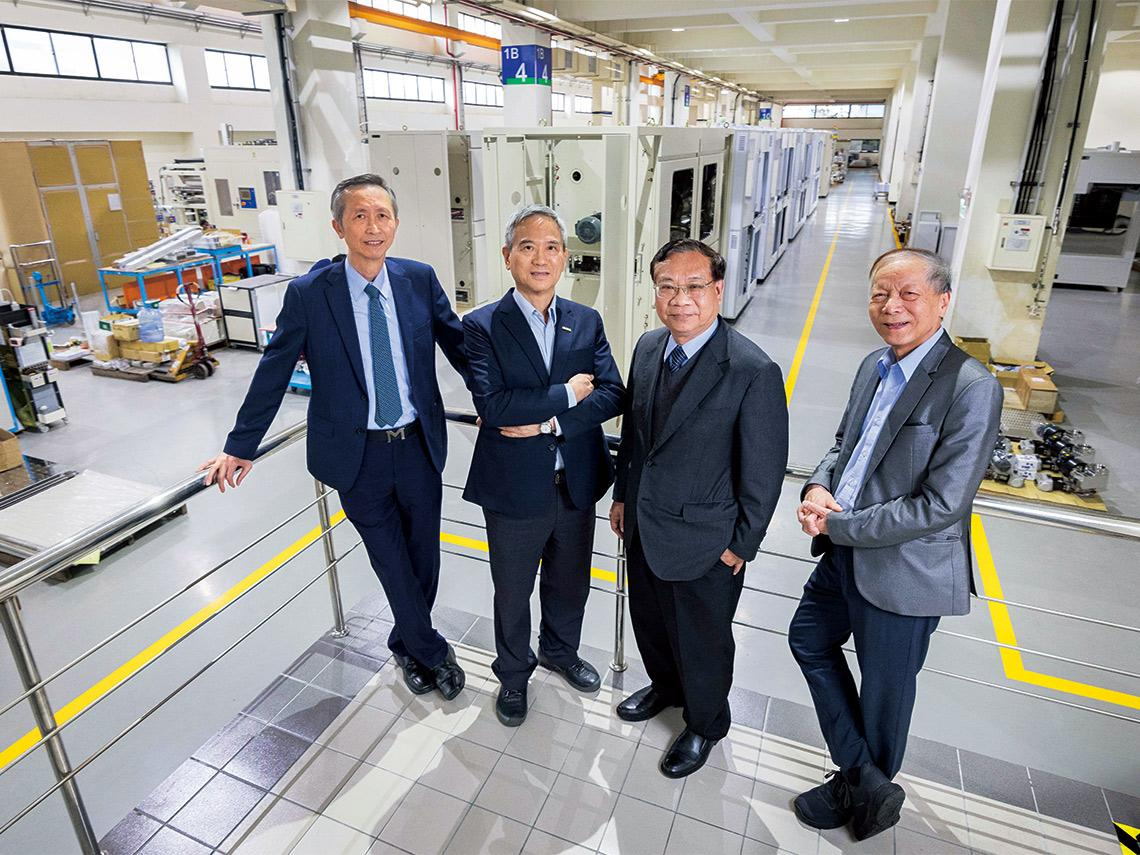 設備新星 甩「翹曲」痛點輾壓日廠   讓方形封裝變可能 群翊靠溫控老功夫  揉出58％毛利