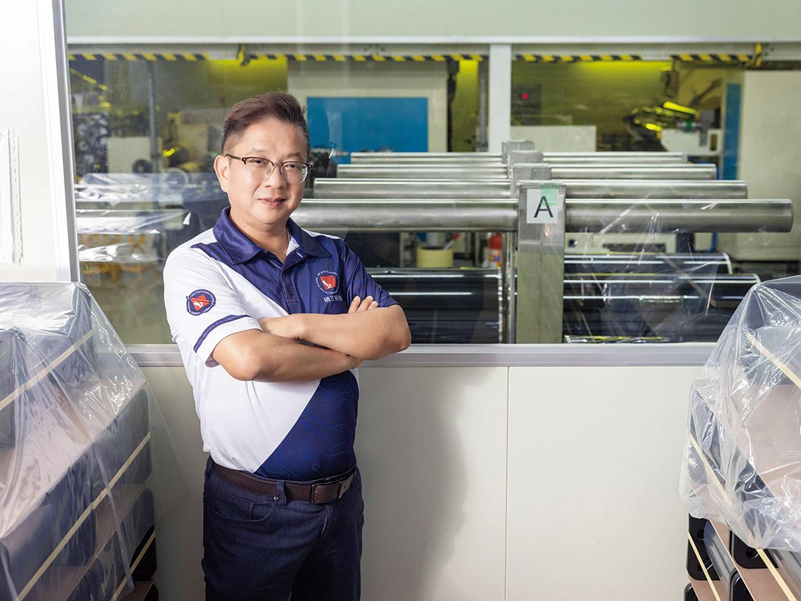 材料奇兵 隱身蘆竹小廠   從連虧七年到問鼎千金股          碩正膜材入CoWoS鏈  營收翻倍衝