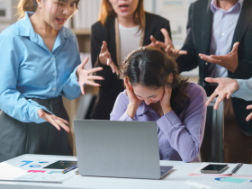 職場霸凌5大常見行為！訂飲料沒揪、被主管飆罵算嗎？職場霸凌申訴管道、申訴流程必看：雇主最重罰450萬