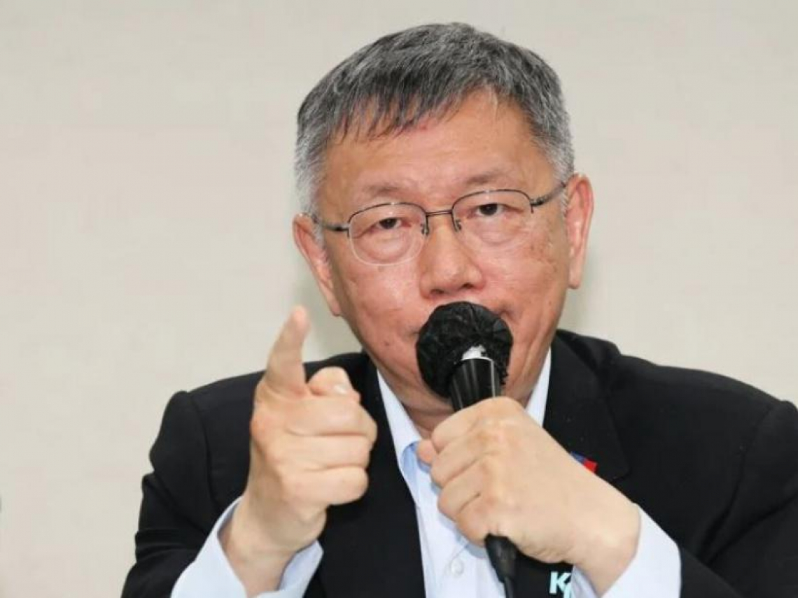 柯文哲夜訪護理站「聽病情」惹議：別因我或黨派造成醫護負擔！石崇良指不良示範、台大醫稱就是特權