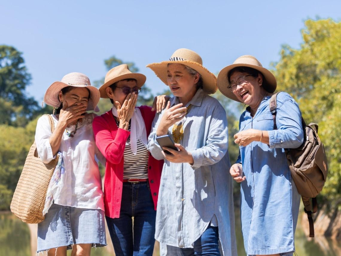80歲還能照顧失智妹、赴日自由行1個月！她存台積電、上社區大學：人生下半場「選擇權」不能只靠運氣跟孩子