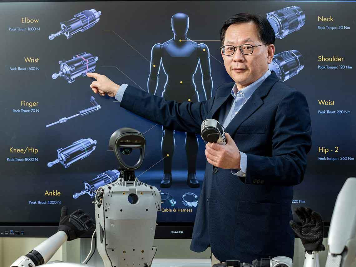 鴻海8兆帝國關鍵一役！劉揚偉為何欽點李光曜掌舵機器人？不能只賺代工辛苦錢，立軍令狀「業績2028年成長3倍」