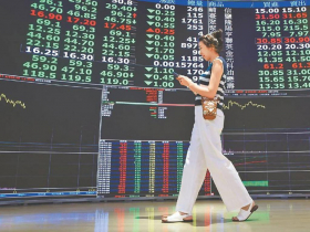 台股4萬派對散場？外資3天賣超1300億、5券商不限用途借貸額度沒了...會像2年前一樣反轉？專家解讀