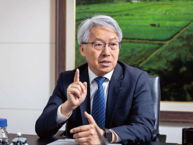 中研院院長揪病根：台灣教授被冰冷量化指標困住太久了  解困  從有溫度的學術自白開始        