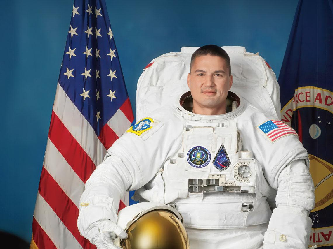 駐留宇宙311天、繞行地球近5千圈⋯⋯  NASA台裔太空人林琪兒 星際歸客的尋根之旅