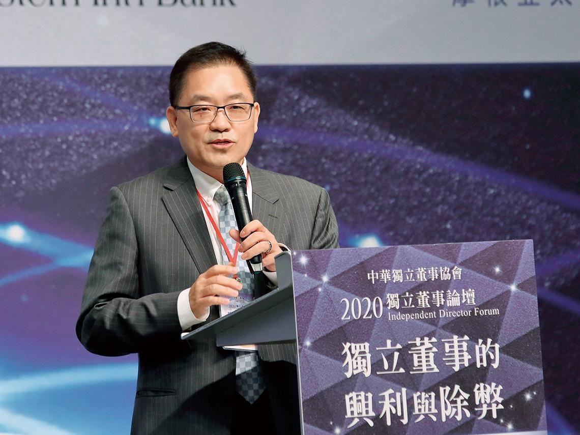 年薪最高能領超過千萬元、但一出事要賠5年年薪！老手教戰7招：扛這重責，公司出事如何全身而退？
