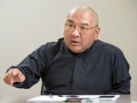 尹衍樑離世／捐30億股票辦唐獎、滅頂風暴中幫魏家，12年前檢舉貪污公務員：我有「嫉惡如仇」的毛病