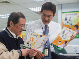 一輩子當房奴，老了又把房子送銀行？「以房養老」沒看懂這5點真的虧大了：退休缺現金，大屋換小屋更賺？