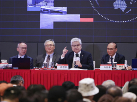 黃仁勳成為台灣平民美食代言人！謝金河喊話魏哲家做這件事：向全世界說台積電與台灣的故事