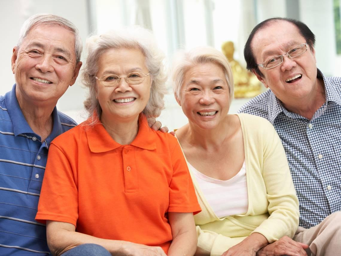 91歲名醫仍每週工作4天！他精神奕奕參加65年同學會，發現長壽醫師都有這共通點「10個健康活到100歲秘訣」