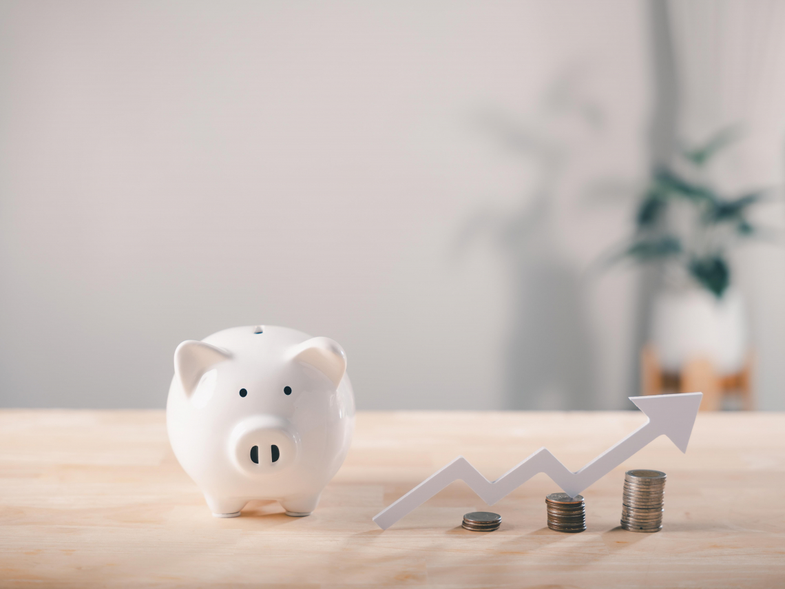 不只富邦金國泰金，金融股一堆新高能買？永豐金、中信金、華南金…不是最後一棒！達人揭「4檔」首選