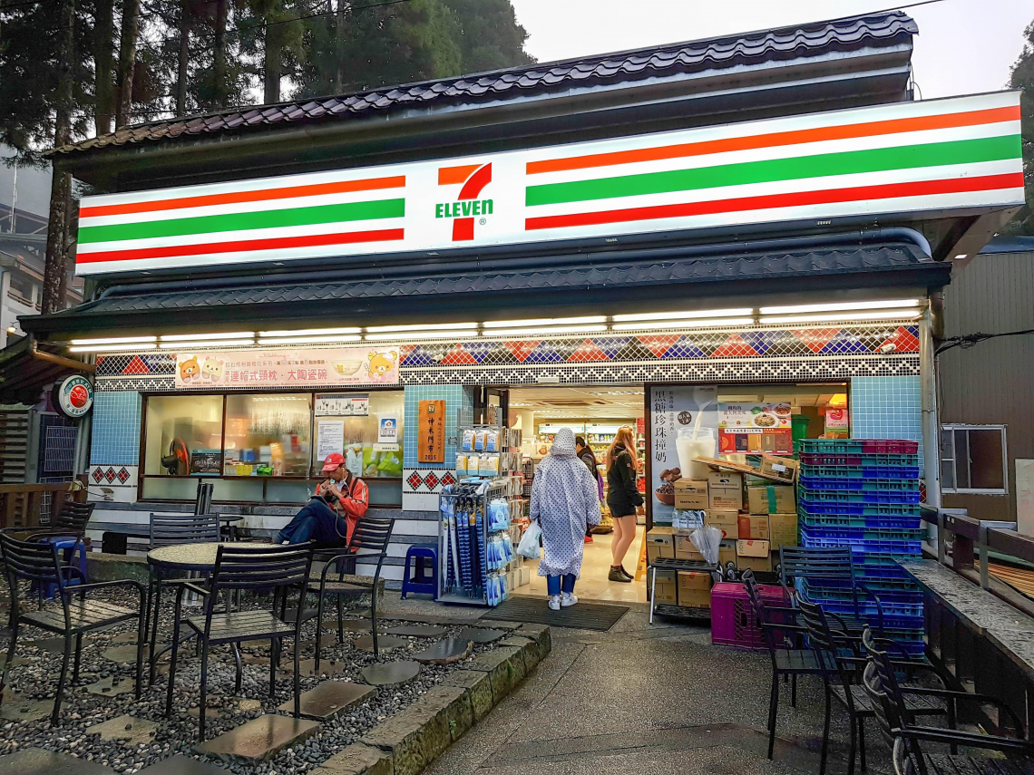 超商優惠／咖啡買一送一！7-11拿鐵2杯77元「哈根達斯買6送6」，全家霜淇淋2支55元…好康一次看