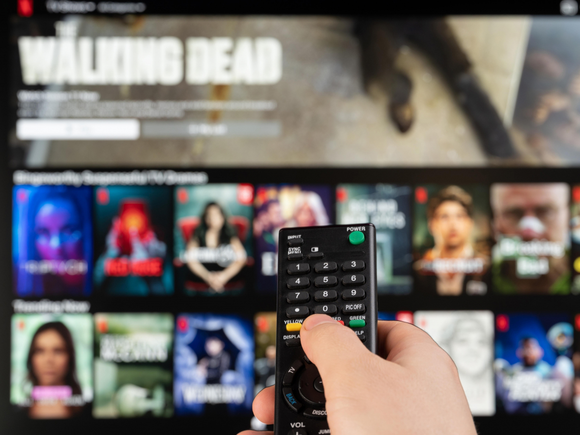 Netflix、Disney+最新片單！聰明鎮、殺人者的購物中心2、毛骨悚然的戀愛…暑假10部劇迷必看
