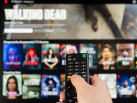 Netflix、Disney+最新片單！殺人者的購物中心2、母胎單身戀愛大作戰2、毛骨悚然的戀愛…暑假10部劇迷必看