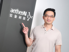 整合軟硬體做大利基市場，策略合作打出國際通路