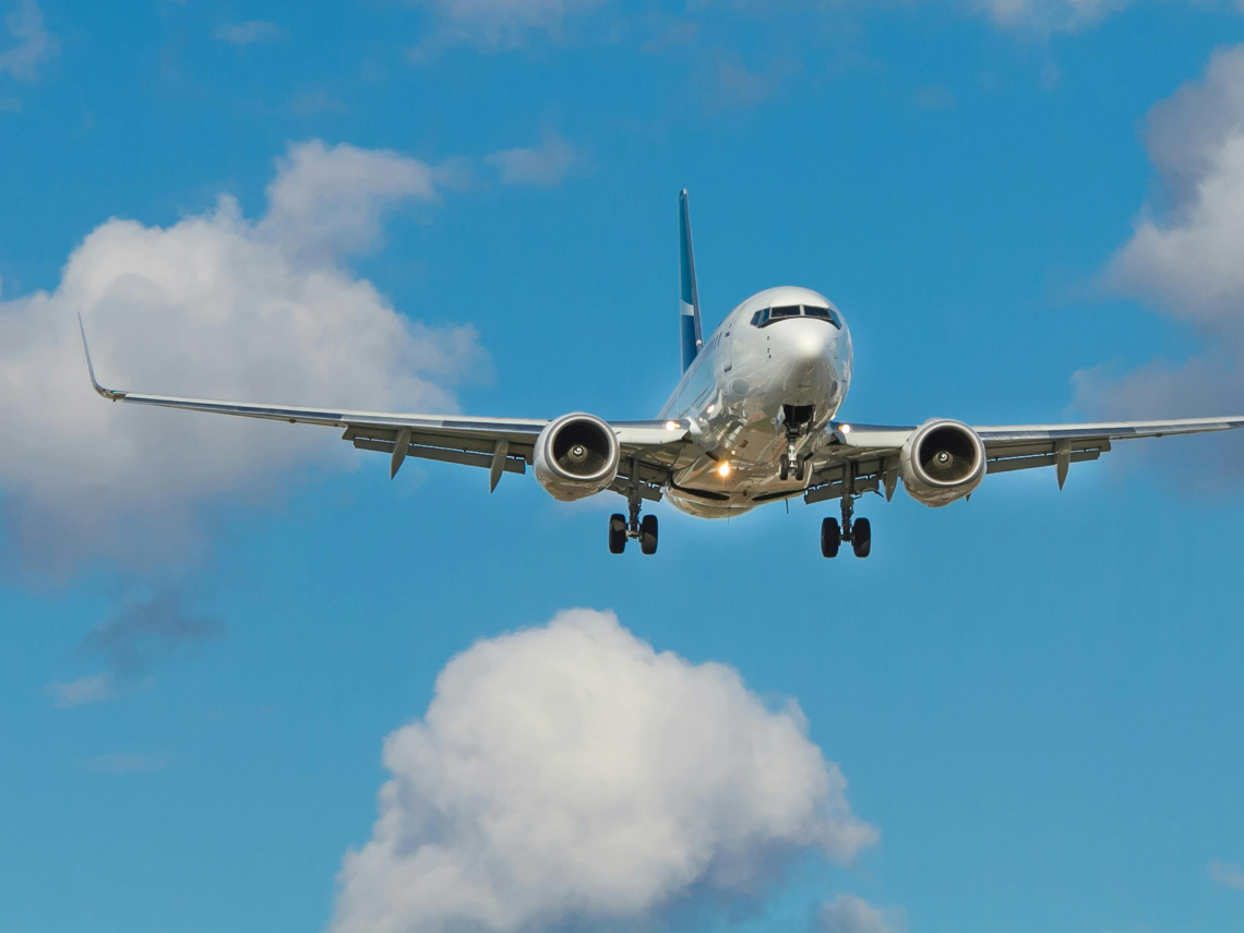 航空業減碳》全球搶布局永續航空燃油市場！中經院SAF白皮書台灣10年布局：為何生質酒精是關鍵？