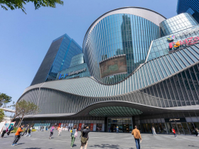 巴威颱風假好市多有開！LaLaport南港、三井Outlet、中和環球、萬家福…百貨商場、量販店營業、外送服務一次看