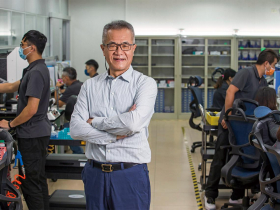 技術本位　   提前七年卡位CPO  自辦論壇秀肌肉         測試愈難愈好  穎崴大啖探針商機