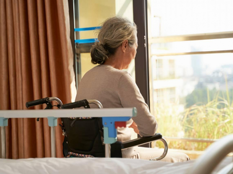 台灣40萬人插鼻胃管！一根60公分管子，病好不了、人走不了...女兒淚揭長照悲劇：重來一次絕不讓媽媽插管