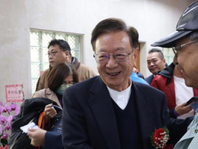 74歲宣明智腦出血搶命中！聯電榮譽副董才喊挺交大幫、在家突失去意識「兒盼集氣」…腦溢血有關鍵1症狀