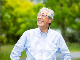 30年不感冒、白髮還變少！89歲名醫揭「長壽3寶」飲食法：享受美食不忌口，偶爾也該吃點肉