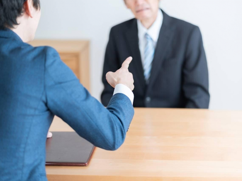 52歲上市公司主管「連拿3次乙等考績」醒悟：第1次憤怒、第2次麻木，第3次平靜求資遣「尊嚴比薪水更值錢」