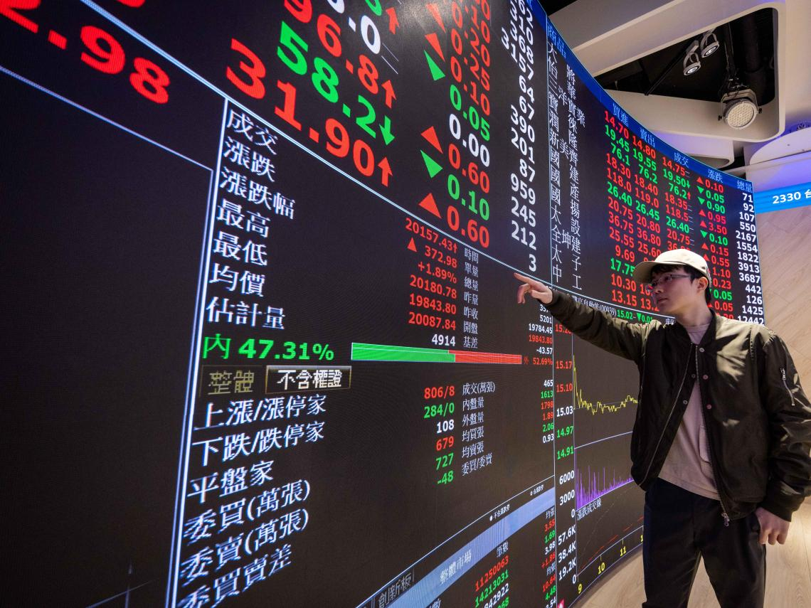 華星光、聯亞、眾達-KY都攻上漲停，光通訊概念股大漲原因？這檔列注意股照亮紅燈，現在還能追？
