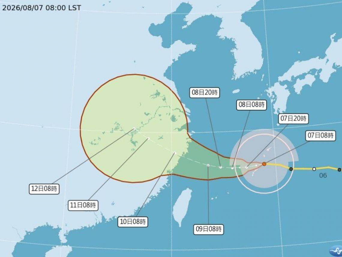 天氣／白海豚颱風海警準備、最新路徑圖！豪大雨紫爆區、影響時間曝光，8/8颱風假機率多大，10日報先看