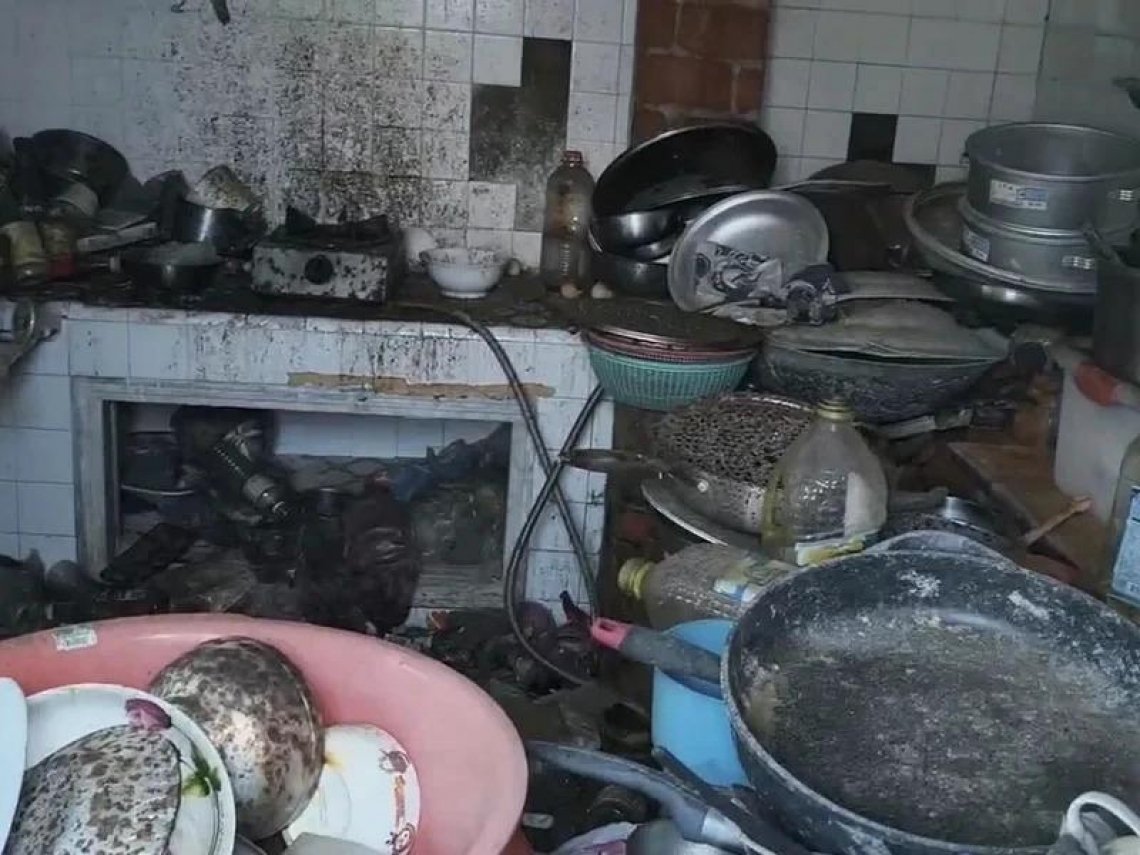 她生13個孩棄養失聯8個月，小孩養小孩擠4坪屋…踢爆後終於回家：我很愛他們「請社會還我們平靜生活」