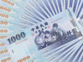 明年普發一萬，錢從哪來？謝金河用數字揭執政黨出手底氣！加碼獻策「這群人」送1張台積電