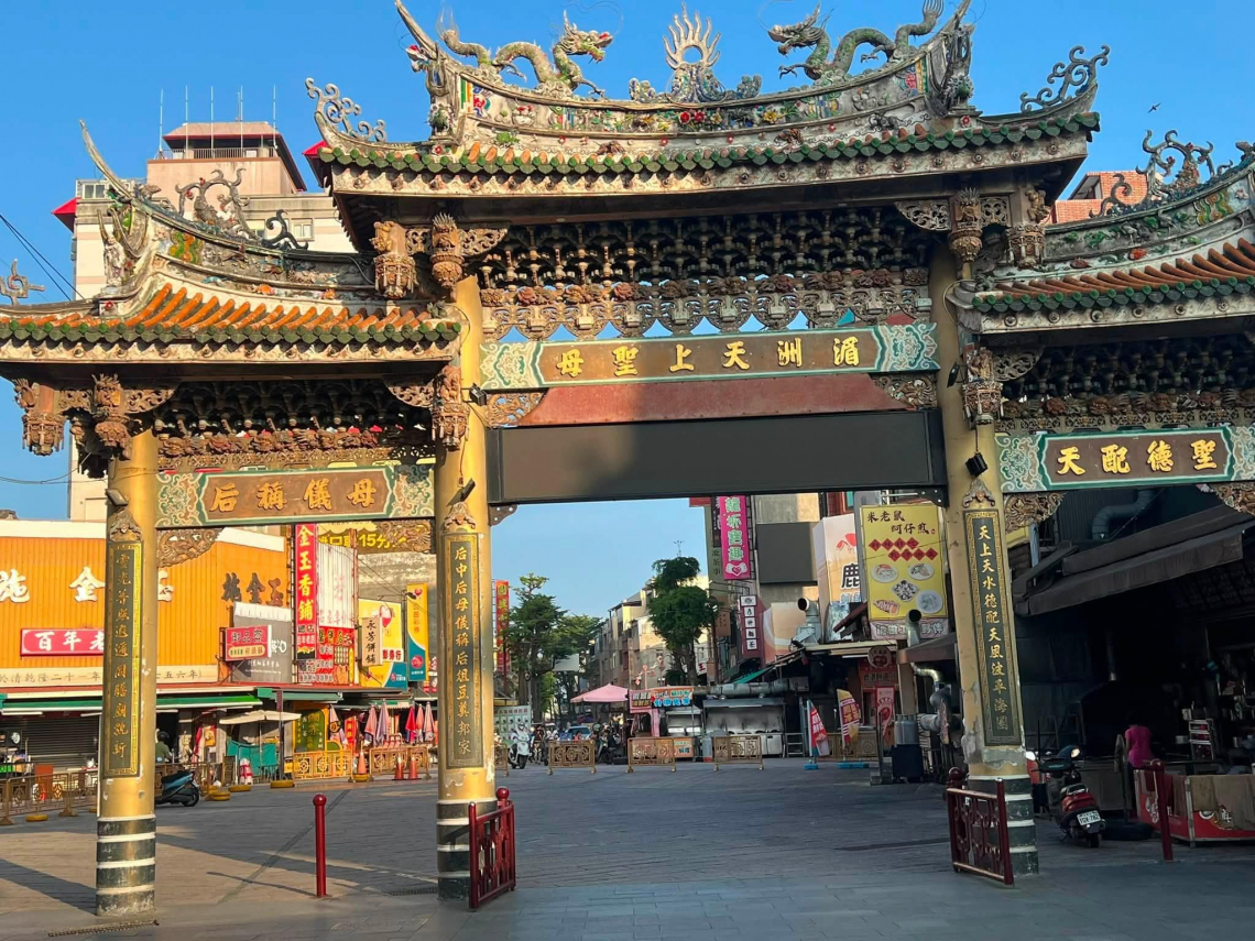把逾300年歷史、鹿港天后宮完整走一遍！逛早市見攤販賣泥鰍、鱔魚...謝金河：一種回到家的感覺