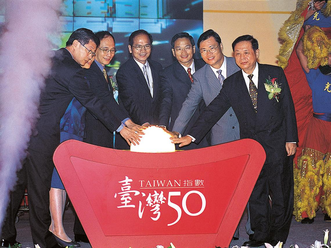 第五幕：資產配置 落實評比制度  境外基金與ETF關鍵啟蒙 30年基金路  改變全民理財習慣