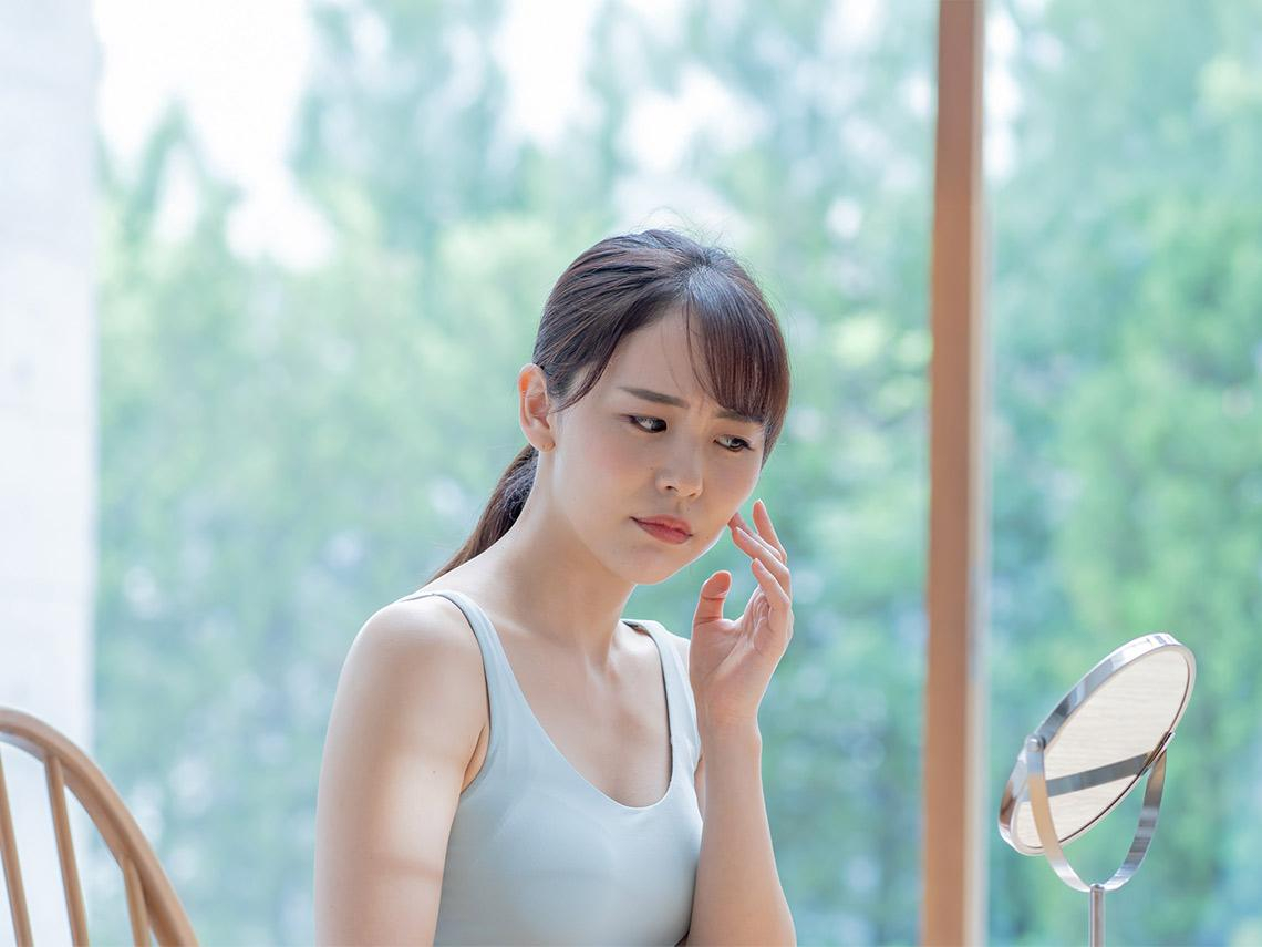 服用口服A酸外  一七二六奈米最佳吸收波長能深入控油 炎夏油肌反覆爆痘  皮脂腺雷射有解