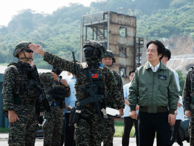 軍公教調薪來了，明年1月加薪4%「10年加5次」！專業加給、主管職務加給各2000元，戰鬥部隊加碼更多