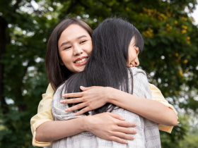 另一半失業、孩子壓力大…如何化解焦慮？ 接住對方，化陪伴為勇氣的對話練習