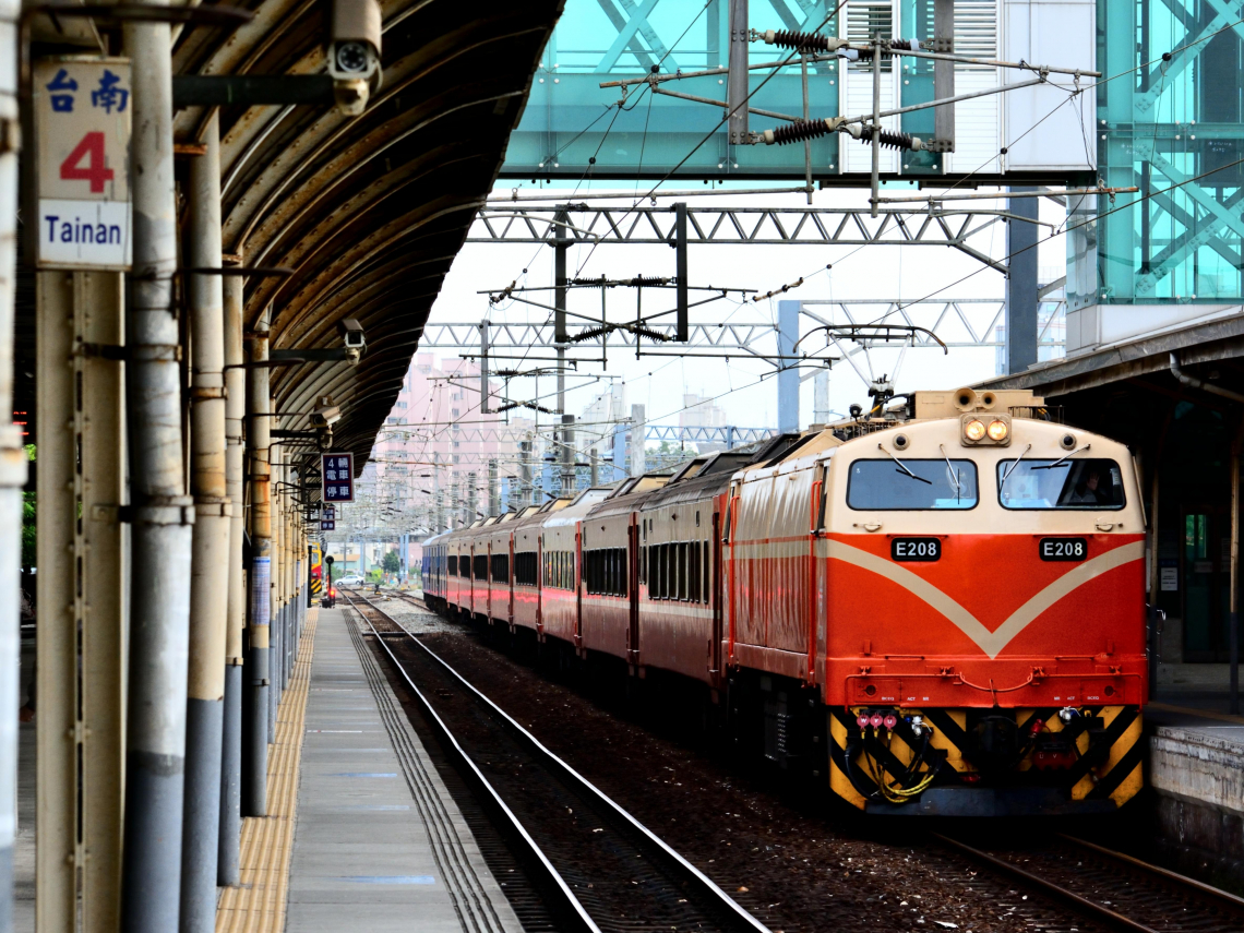 2026台鐵訂票／中秋連假車票「這天」開賣！連著教師節6天加開158列次、東線實名制、限量200張站票怎麼搶