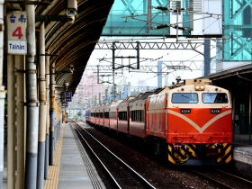 2026台鐵訂票／中秋連假車票「這天」開賣！連著教師節6天加開158列次、東線實名制、限量200張站票怎麼搶