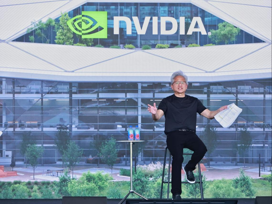 黃仁勳「AI五層蛋糕」掀電力思考！借鏡Google報告，台灣資料中心如何落實責任用電？