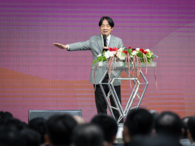 最新民調／賴清德信任、滿意度創新高，11政治人物好感度「她」居冠！兩岸四個黨：僅民進黨獲正評