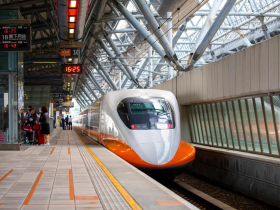 2026高鐵訂票／中秋連假、教師節連假車票「這天」開賣！6天加開176班次，自由座等多久？3管道即時看