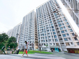 社宅目標縮水爭議延燒  補貼難填低社經家庭需求 政府發百萬戶租補  弱勢租屋困境仍未解