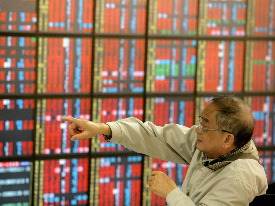 60歲才投資，70萬退休金滾成2千萬！92歲散戶高手公開「股票賺錢筆記」：靠3檔致富、連K線都親手畫