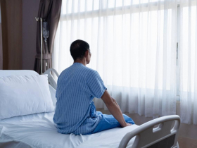 40歲胰臟癌末期病房嘆「今天也沒人來看我」：為升遷鬥倒同事、兒子叫我「那個叔叔」...一生徒然「悲哀阿」