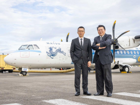 華信欲砍年虧7千萬花蓮航線，航空業門外漢陳大鈞帶領「二軍中的二軍」拚改革：落後者還有什麼好堅持？