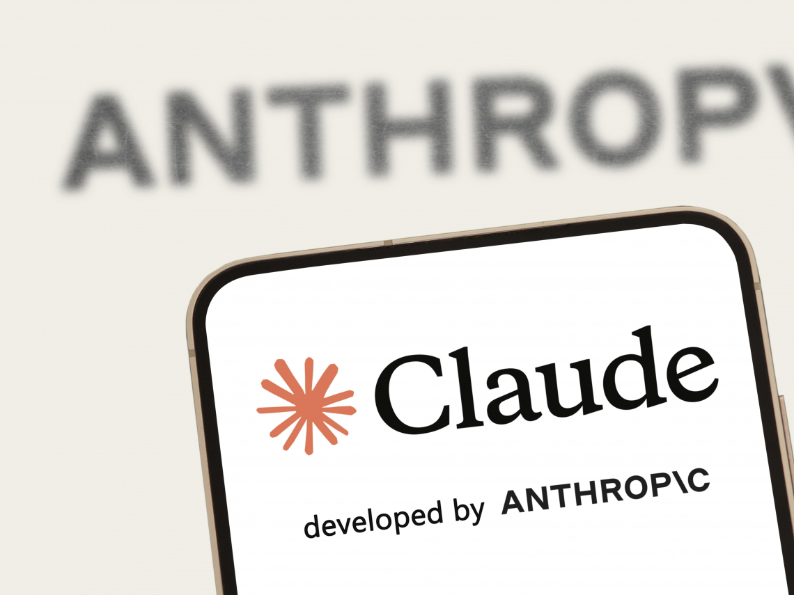 Anthropic發150頁報告中國AI威脅！月之暗面Kimi靠Claude運算「10天30萬筆」…非法蒸餾手法曝光如何解決