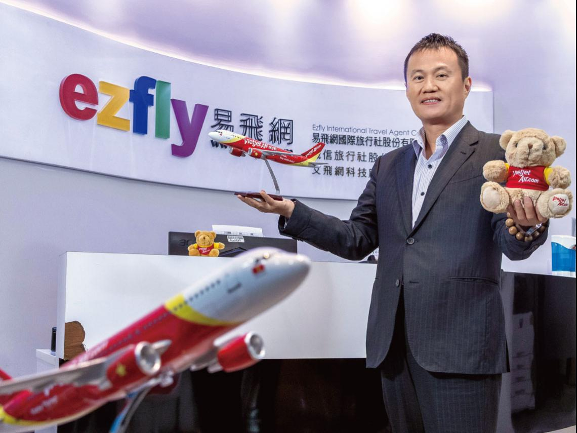 代訂機票愈來愈難賺...27年老牌易飛網如何靠「包機戰術」搶攻高毛利團體旅遊市場？上千機位1個月賣光 