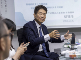 上廁所像開盲盒！可溶濕紙巾能丟馬桶？蹲式馬桶濕濕的，到底是水還是…他揭台灣公廁落後真相