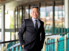 50歲提早退休！富到「海邊蓋別墅」擁房產存款，他明明財富自由，為何重回職場？給退休族的人生啟示