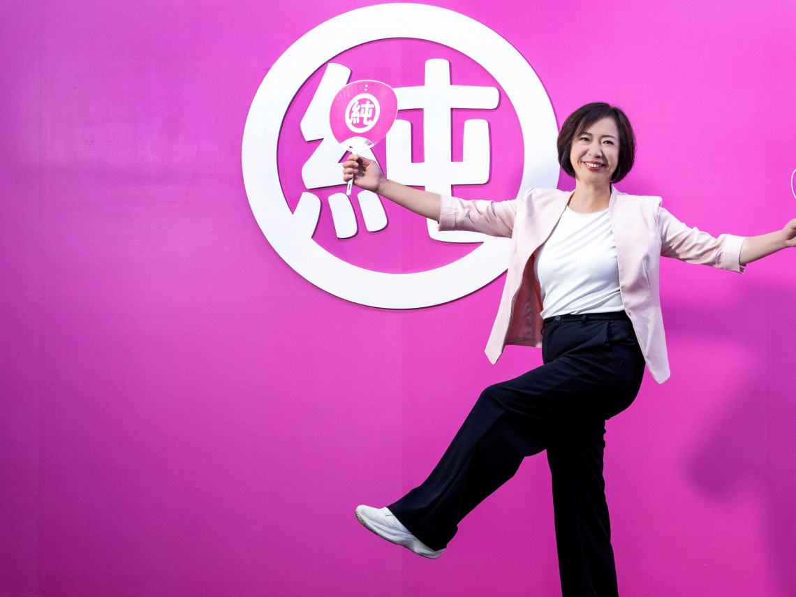 何欣純專訪／孤單政二代曾抗拒從政，為了她們撩落去！走過標會籌經費被追債之路，屯區女王如何逆境蛻變