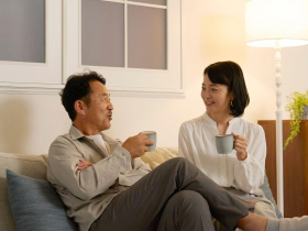 退休第1天就收家事清單！61歲男「睡到自然醒」夢碎…夫妻越親密越要留空間，專家：別把另一半管太緊